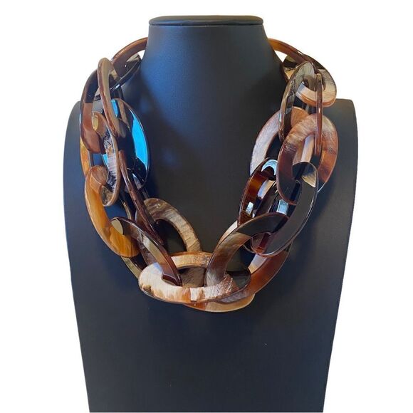 Chunky, Lightweight, Large Oval Acrylic Necklace in varying Neutral Brown Tones - Picture 4 of 5